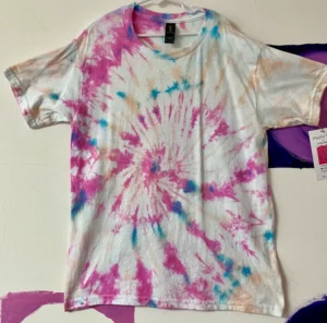 Playful Tee 9 in Youth size S