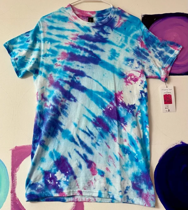 Playful Tee 37 in Adult size S