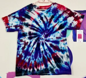 Playful Tee 120 in Youth size S