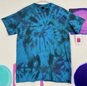 Playful Tee 142 in Adult size M