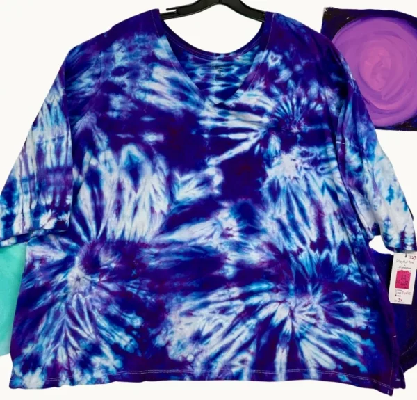 Playful Tunic Top 323 in Womens size 3XL