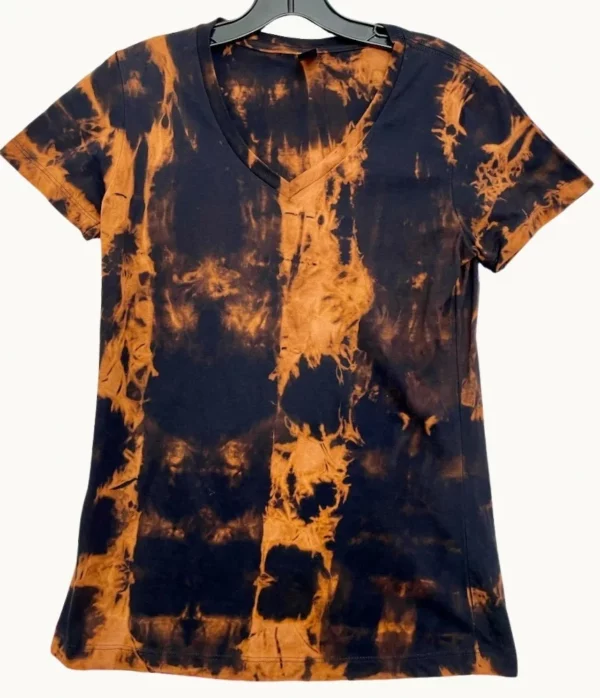 Playful V-Neck Tee 399 in Womens size M