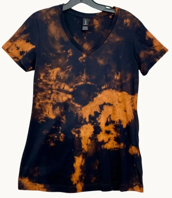Playful V-Neck Tee 400 in Womens size M