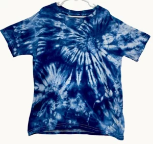 Playful Tee 451 in Youth size XS