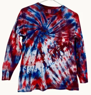 Playful Tee 472 in Youth size M