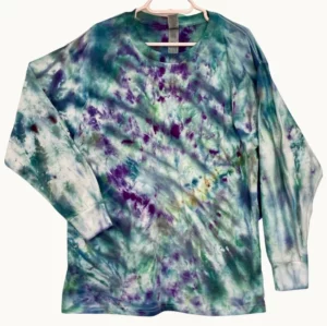 Playful Tee 631 in Youth size M
